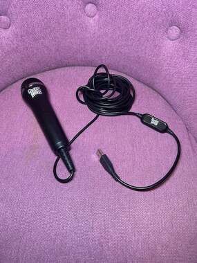 Guitar Hero Official USB Wired Microphone (E-UR20)